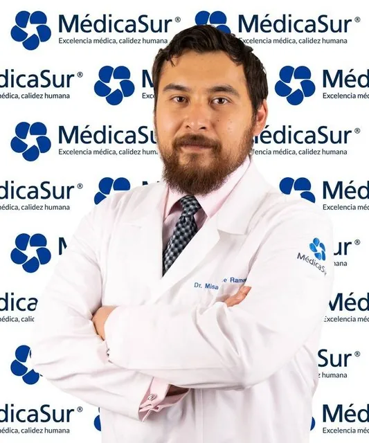 Dr. Iñaki Hernandez Aburto Médica Sur Copyright